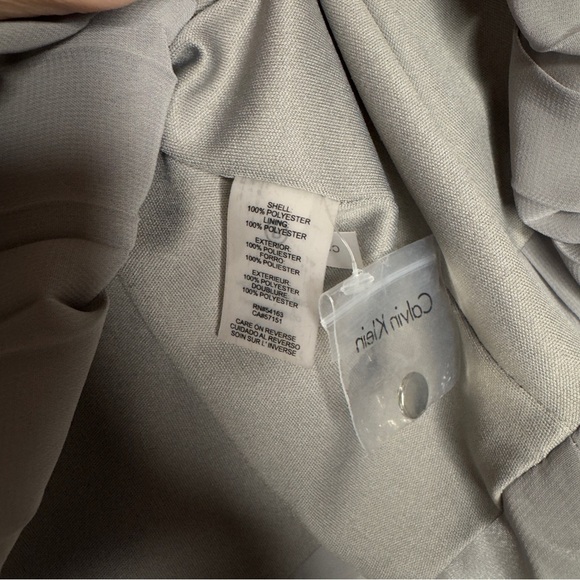 NWOT Calvin Klein Women's Gray Pleated sleeveless top/blouse - Picture 4 of 4